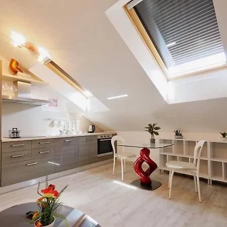 Dominus Aparthotel 4*